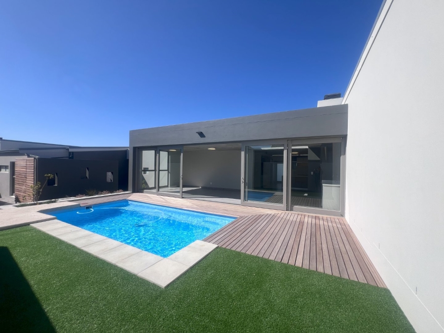 4 Bedroom Property for Sale in Oubaai Western Cape